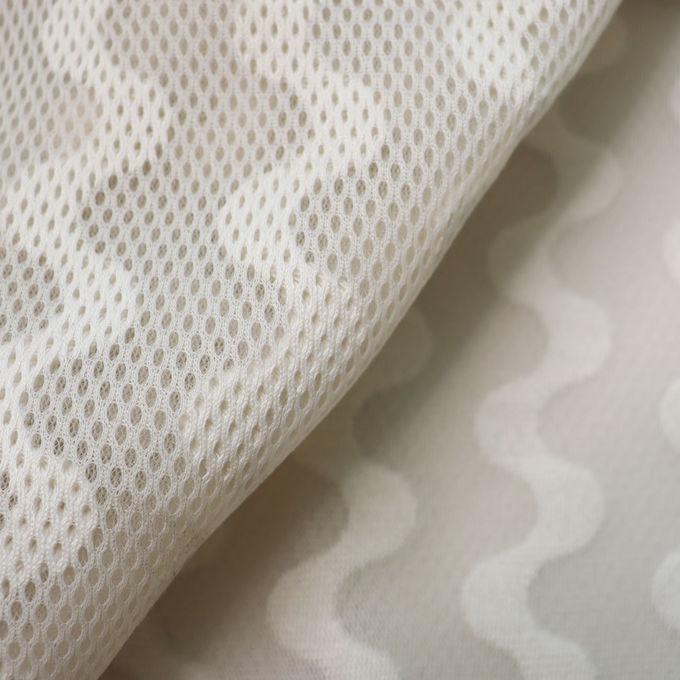 วัสดุของ Jacquard Tearproof 3D Mesh วัสดุของพอลิเอสเตอร์รีไซเคิล Mesh 3mm 2