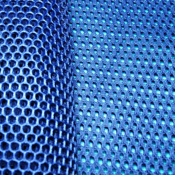 ผ้า 100% โพลีเอสเตอร์ Airmesh ผ้าผูก Airmesh หายใจ Air Mesh ผ้า Spacer Mesh ผ้าสําหรับ Beding 1