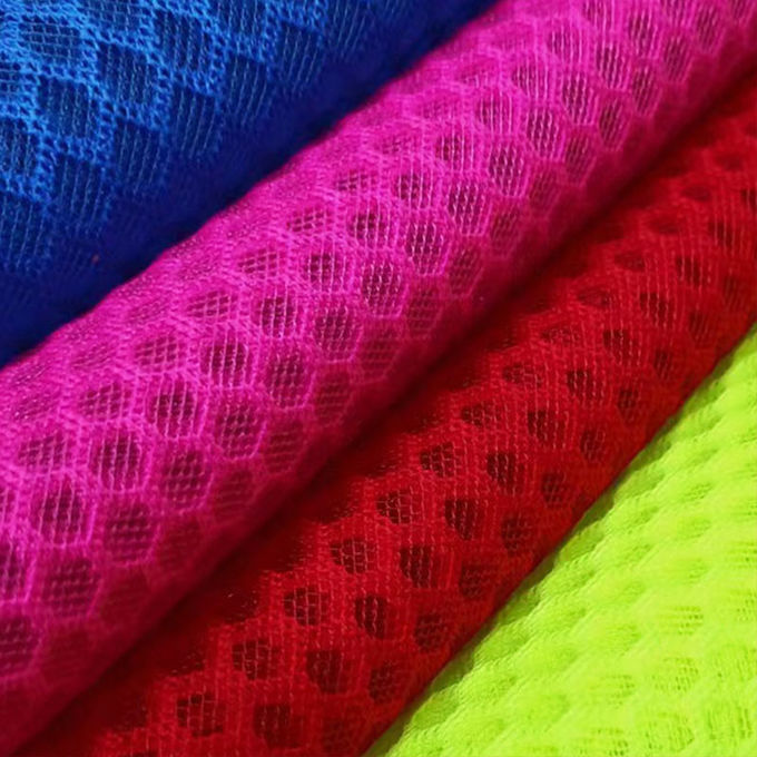 100% โพลีเอสเตอร์รีไซเคิล โพลีเอสเตอร์เมช เครื่องผูก Airmesh วัสดุ 3D Mesh 6